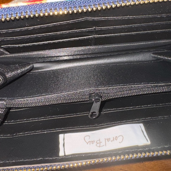 CORAL BAY Beautiful  Colorful Floral Butterfly Zip Around Wallet NWOT - Picture 6 of 9